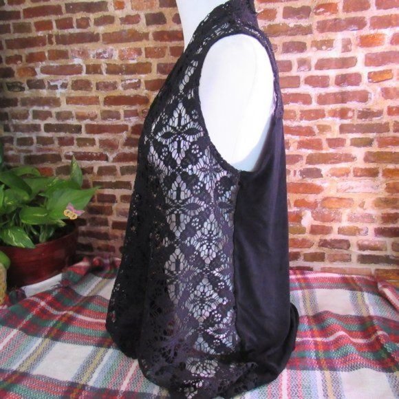 TRAVELERS by CHICO'S Black Witchy Eyelet Lace Sleeveless Cardigan Vest - S XS - Picture 3 of 8